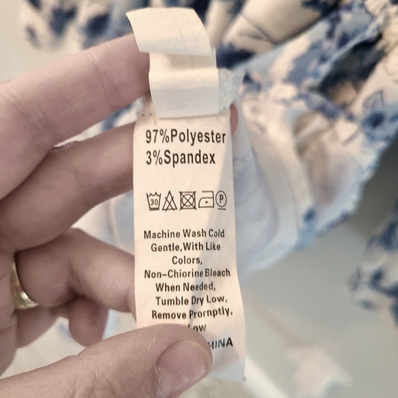 SHEIN : Floral Blue and White Women's Dress - Picture 6 of 8